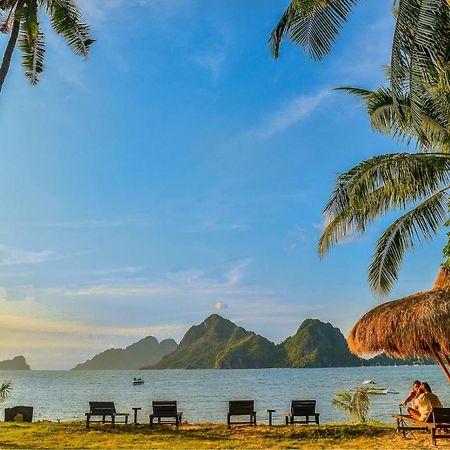 Sunset At Las Cabanas El Nido Exteriör bild