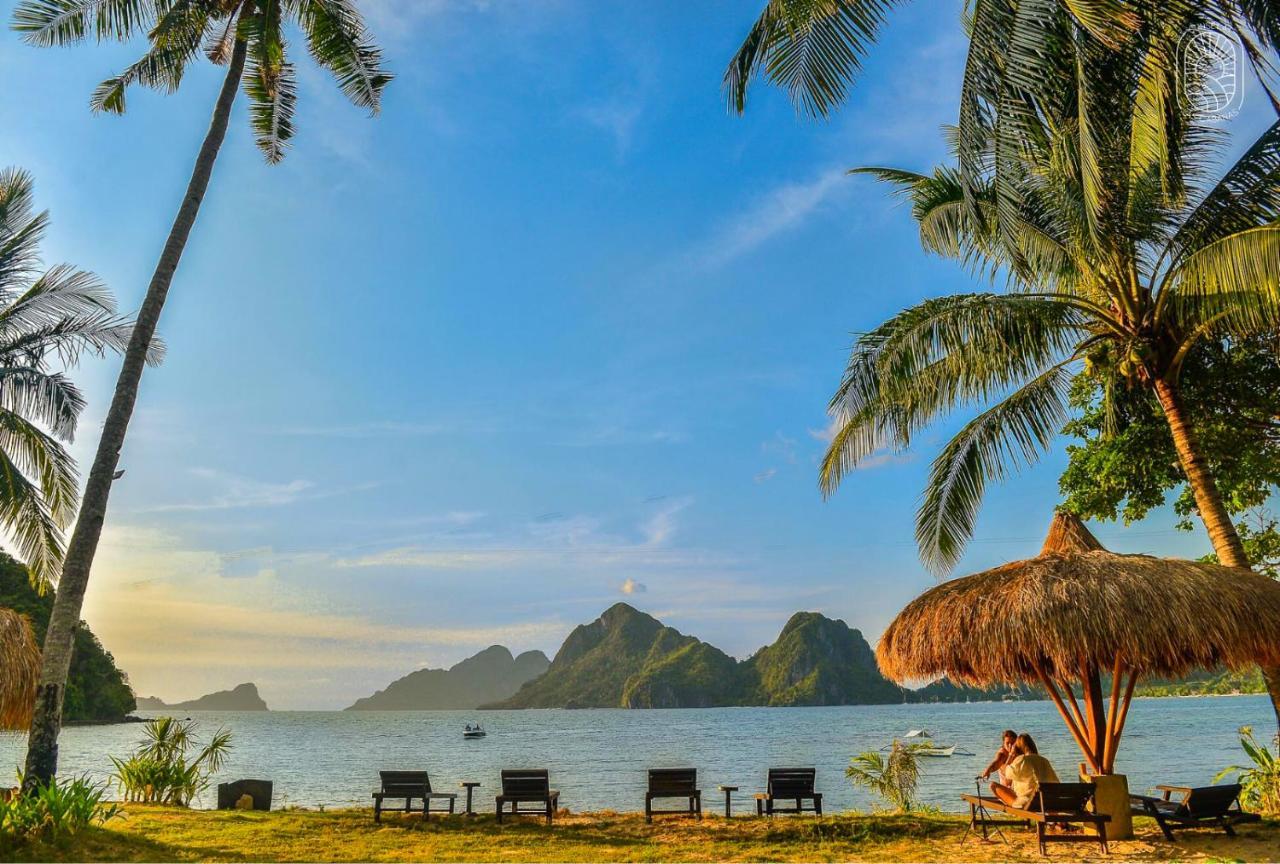 Sunset At Las Cabanas El Nido Exteriör bild